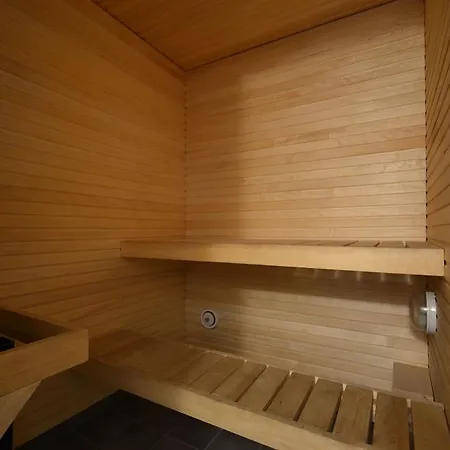 Апартаменты Lootsi With Sauna *